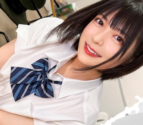 タイトルは「【入り浸り娘】ショートボブが似合う美少女。兄妹的存在だったのに寝顔を見てたらムラムラ...『いつもと違う、男の人って感じ...』欲が止まらなくなった俺は早熟マ●コに生挿入⇒中出ししていた。ゆみ（SIMO-011）」。AV女優名は虹村ゆみ。