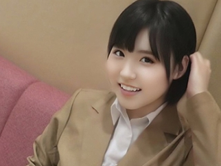 タイトルは「元気なボブカットのクラスでも明るくてムードメーカーの子宮グリグリセックス(890TTTC-005)」。AV女優名は水沢つぐみ。