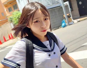 タイトルは「あや素人ムクムク」。AV女優名は月乃あや。