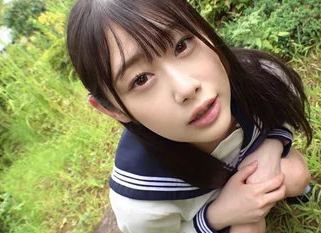 タイトルは「なぎちゃん素人ムクムク-夢中ver2.0-(SMUV-020)」。女優名は白石なぎさ。