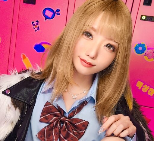 作品名は「今日頑張ったら大切にしてくれるかなぁ」：すきぴに好かれたくてオモチャみたいに扱われても健気にご奉仕する従順ぎゃる。【mina(20)】（MFCG-002）。女優名は藍瀬ミナちゃん