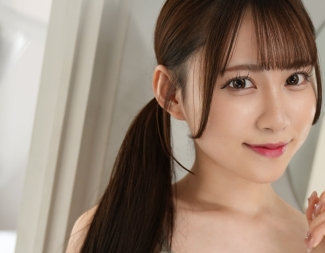 作品名は「【セフレ多数のセックス中毒な彼女とラブラブSEX】ユニドル(UNIversity iDOL)との生々しいハメ撮りを大公開！！カメラ目線で喘ぎまくる彼女に止めどなく腰を振り続ける！！顔も身体もパーフェクトなビッチアイドルの膣内に濃厚な精子を発射する！！【あまちゅあハメREC＃rika＃ユニドル】」の女優名はゆめ莉りか。
