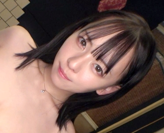 タイトルは「【アイドルなのにイキまくってごめんなさい】ピス●ンすればするほど止まらない白濁汁....！恥ずかしがりながらも騎乗位で奥を突かれて昇天しちゃってます♪ 【初撮り】ネットでAV応募→AV体験撮影2443（SIRO-5559）」。女優名は西元めいさ。