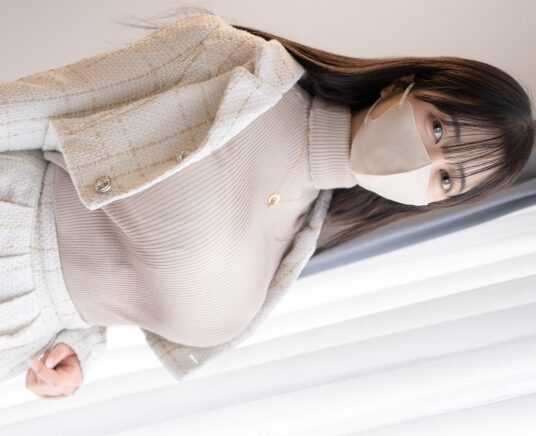 タイトルは「高級会員制の裏風俗でSEXできたのはまさかのぽっちゃり爆乳Iカップの現役アイドル！？目の前に広がる至高のカラダに中出し不可避でしたw(326FCT-202)」。AV女優名は羽月乃蒼。