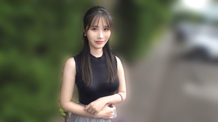 タイトルは「顔良し！スタイル良し！べっぴんさんいらっしゃーい！色白大和撫子が快楽の海に溺れる！全身性感帯になってしまい激しいピストンで何度も昇天！騎乗位でやり返してくるも、下からの打ち上げピストンに逆にイっちゃってるううう！ 【初撮り】ネットでAV応募→AV体験撮影 2466（SIRO-5574）」。AV女優名は佐久間れみ。