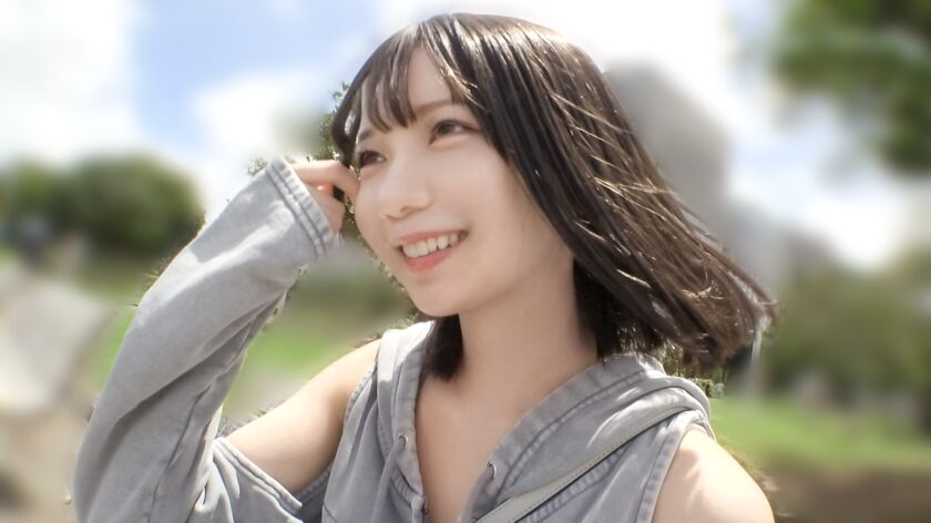 タイトルは「【可愛いが溢れてる場所がここにあります！！】こんなに可愛いって言葉が似合う天使が存在したんですね…小柄なのにスタイル抜群なのも堪りません♪ 【初撮り】ネットでAV応募→AV体験撮影2477（SIRO-5592）」。女優名は日向由奈。