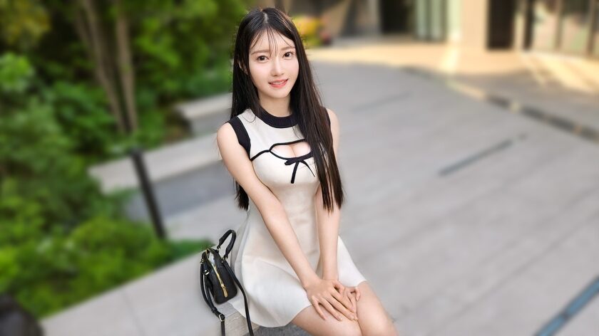 タイトル「見られるほどに昂ぶる。芸能人級美貌の新社会人が証明したかった、自分の中のエロス。うた 22歳 不動産営業。 【初撮り】ネットでAV応募→AV体験撮影2470(SIRO-5561)」。AV女優は三佳詩。