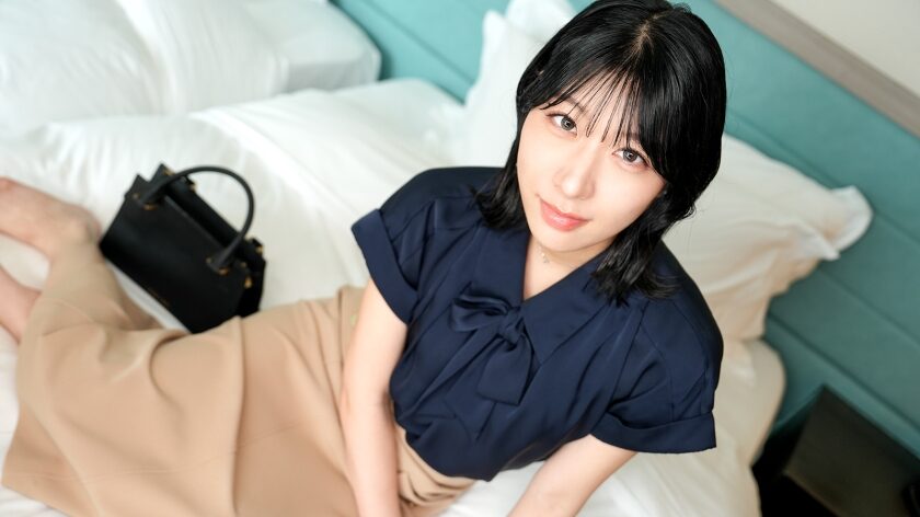 タイトルは「クラリネット奏者のフェラで見せた上品な手つきは一見の価値あり！セルフイラマをしてしまうほどの大のオチ●ポ好きは「入れてください！」と懇願したかと思えば、クラリネットの音色とは真反対な下品な声で喘いでしまう！！ 【初撮り】ネットでAV応募→AV体験撮影2491（SIRO-5612）」