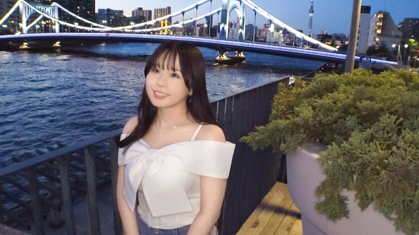 タイトルは「犬より！猫より！でっかいオッパイの女の子やろ！動物好きなむっちり女子をチ○ポでキャンキャンさせたったww マジ軟派、初撮。 2250（200GANA-3320）」。AV女優名は桜庭ももな。