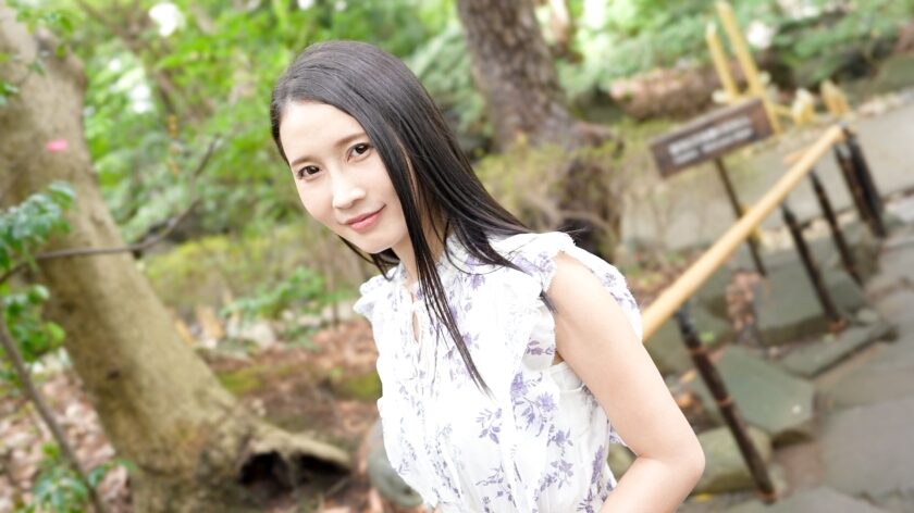 タイトルは、めっちゃ潮吹き！！はんなり美人の清楚系お姉さんは見かけによらず超性欲強め！！部屋中びしょ濡れで、ボヤ騒ぎでもありましたか？ 【初撮り】ネットでAV応募→AV体験撮影 2505。AV女優名は宮野桜。